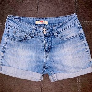 Women’s Levi’s 526 Slender Boot Denim Shorts Size 2